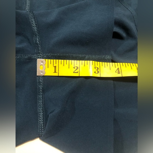 Athleta Run With It shorts with liner, dark teal, XL - Picture 5 of 10